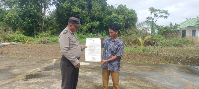 
					Personel Polsek Basarang Himbau Maklumat Polda Kalteng Dengan Warga Di Wilayah Hukumnya