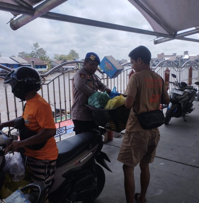 
					Gali Informasi Wilayah Pesisir, Sat Polairud Polres Sukamara Sambangi Pelabuhan Speed Boat