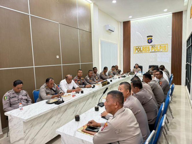 
					Kapolres Pulang Pisau Pimpin Kegiatan Anev Sitkamtibmas Guna Evaluasi Kinerja Jajaran