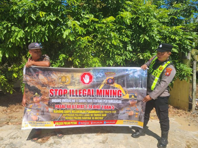 
					PERSONEL POLSEK PULAU PETAK LAKSANAKAN SOSIALISASI ILEGAL MINING KE MASYARAKAT GUNA PENCEGAHAN TAMBANG LIAR DI WILAYAH KECAMATAN PULAU PETAK