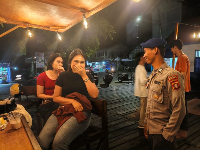 
					SATPOLAIRUD POLRES SERUYAN GELAR PATROLI DIALOGIS MALAM DI PESISIR DAS SERUYAN, SAMBANGI KERAMAIAN DAN PASAR