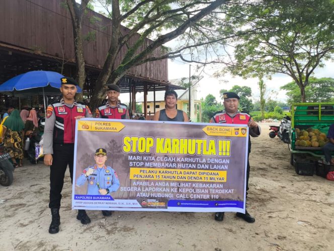 
					Sembari Laksanakan Patroli Wilayah, Sat Samapta Polres Sukamara Sisipkan Sosialisasi Cegah Karhutla