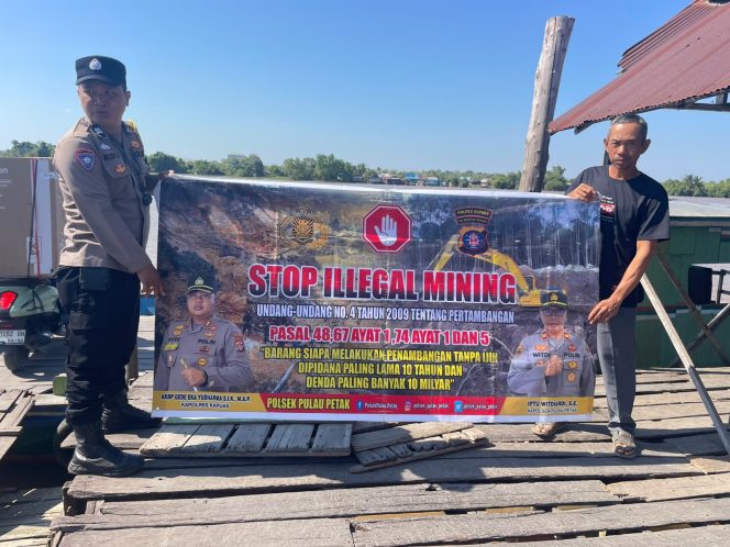 
					PERSONEL POLSEK PULAU PETAK LAKSANAKAN SOSIALISASI ILEGAL MINING KE MASYARAKAT GUNA PENCEGAHAN TAMBANG LIAR DI WILAYAH KECAMATAN PULAU PETAK