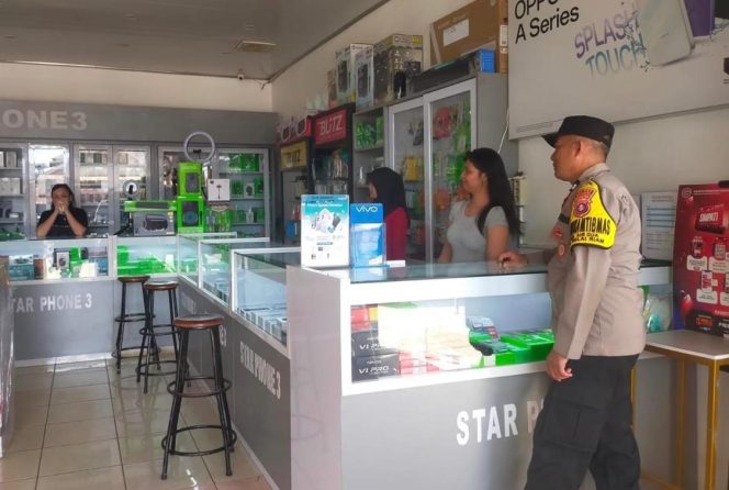 
					Perkuat Kemitraan Sosial, Personel Polsek Balai Riam Laksanakan Sambang Humanis