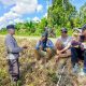 Personel Polsek Maliku Sambangi Warga Desa Tahai Baru untuk Sampaikan Pesan Kamtibmas