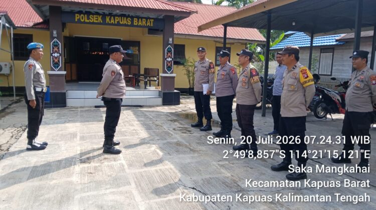 Polsek Kapuas Barat Gelar Apel Pagi Pemantapan Kinerja, Kanitsabhara Tekankan Kedisiplinan Personel