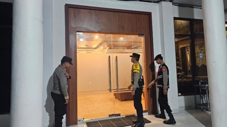 Sabtu Malam yang Kondusif, Polres Gunung Mas Siaga di Jantung Kota dan Obyek Vital