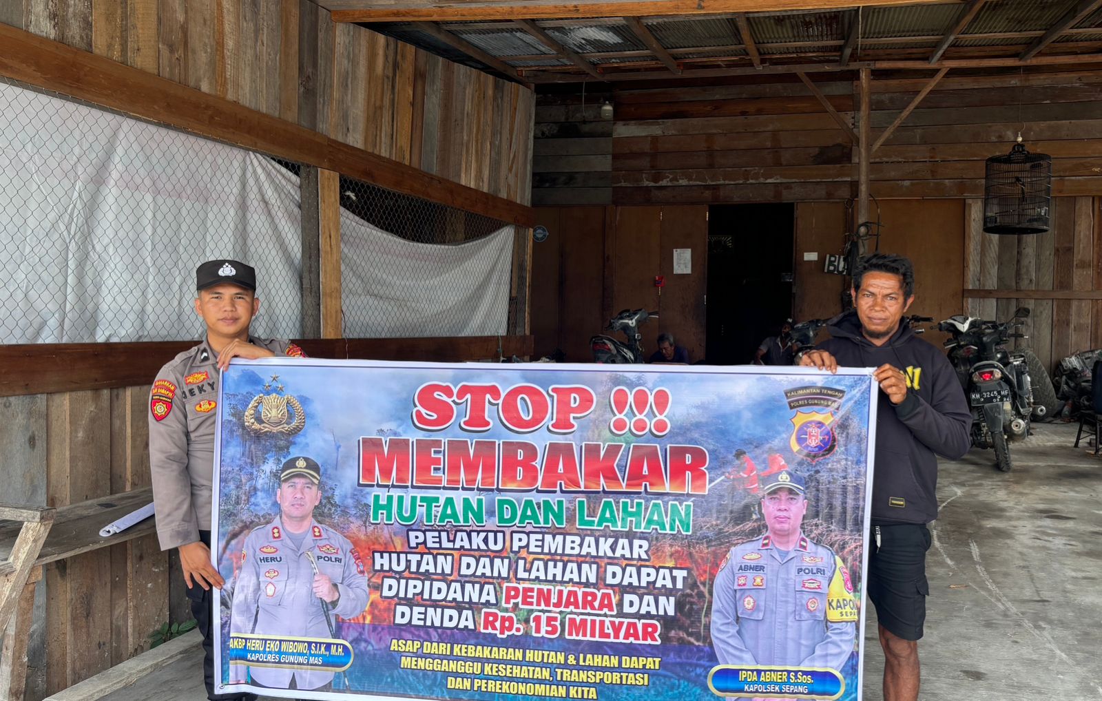 Aksi Dialogis Bhabinkamtibmas Sepang Bangun Kesadaran Jaga Hutan Dari Kebakaran