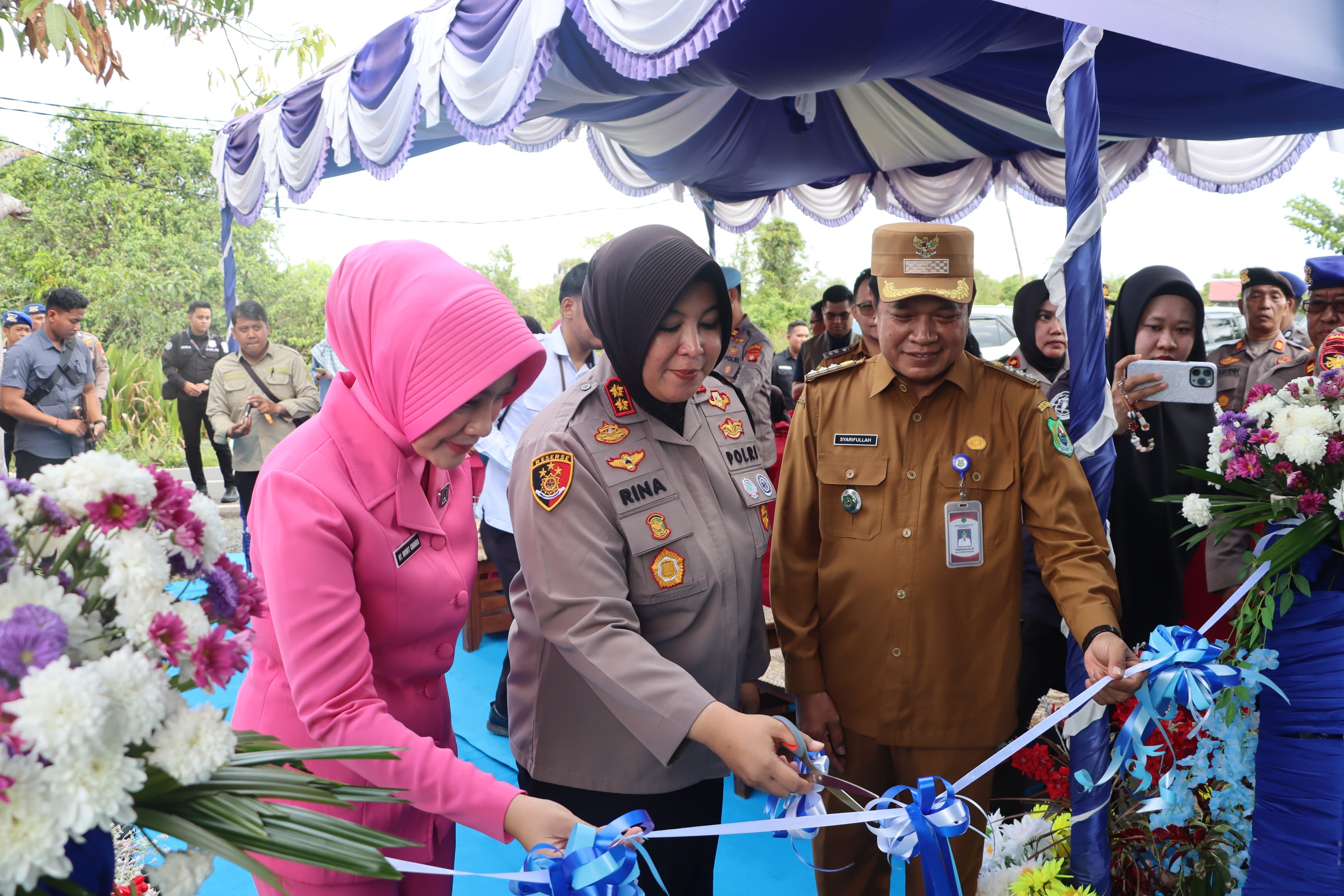 Kapolres Kapuas Serahkan Bantuan Bedah Rumah, Wujud Nyata Kepedulian Polri kepada Masyarakat