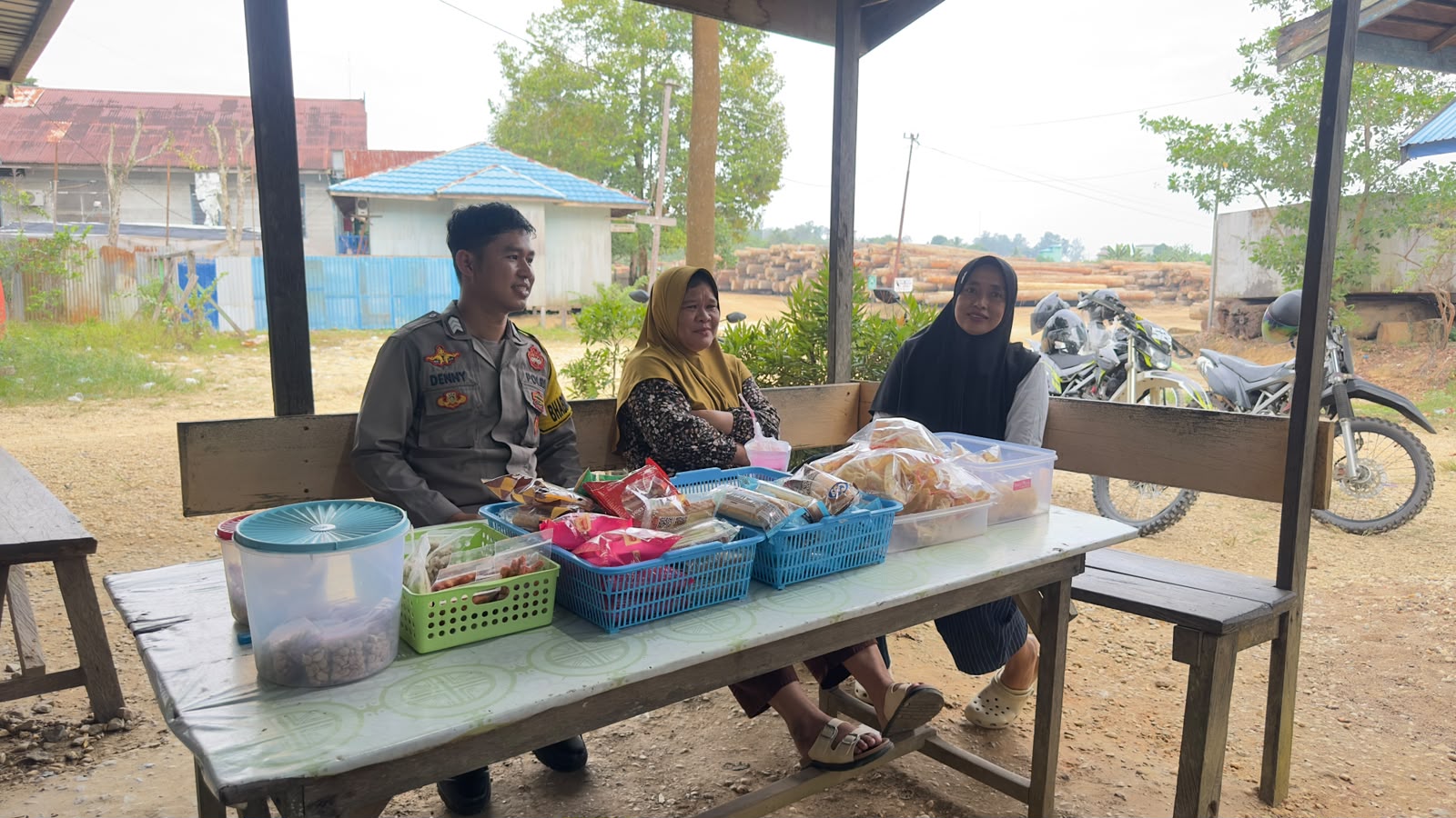 BHABINKAMTIBMAS POLSEK LAHEI LAKSANAKAN DDS DAN SOSIALISASI KEPADA MASYARAKAT