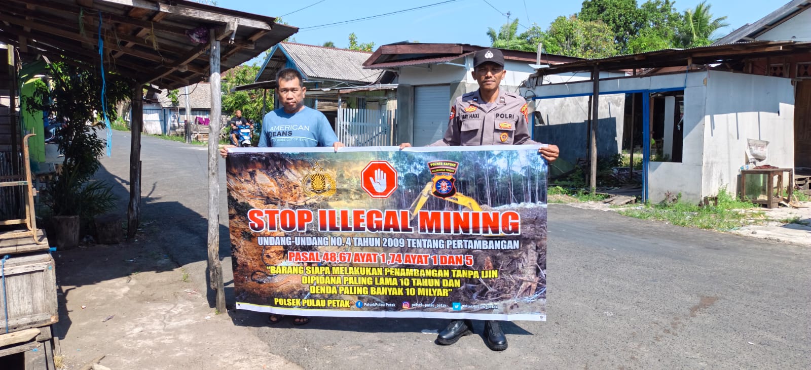 PERSONEL POLSEK PULAU PETAK LAKSANAKAN SOSIALISASI ILEGAL MINING KE MASYARAKAT GUNA PENCEGAHAN TAMBANG LIAR DI WILAYAH KECAMATAN PULAU PETAK