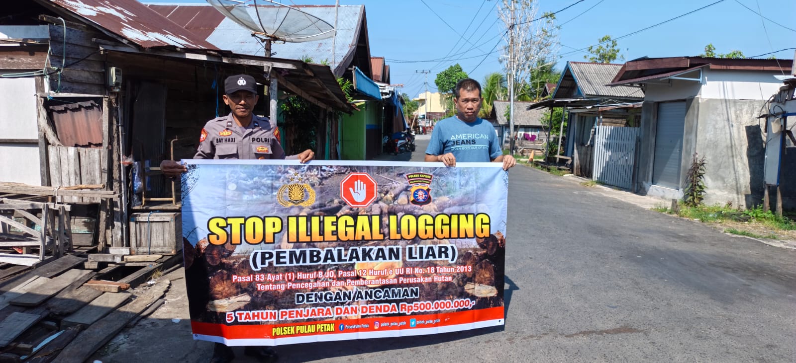 SOSIALISASI PENEBANGAN HUTAN SECARA LIAR (ILEGAL LOGING) OLEH PERSONIL POLSEK PULAU PETAK