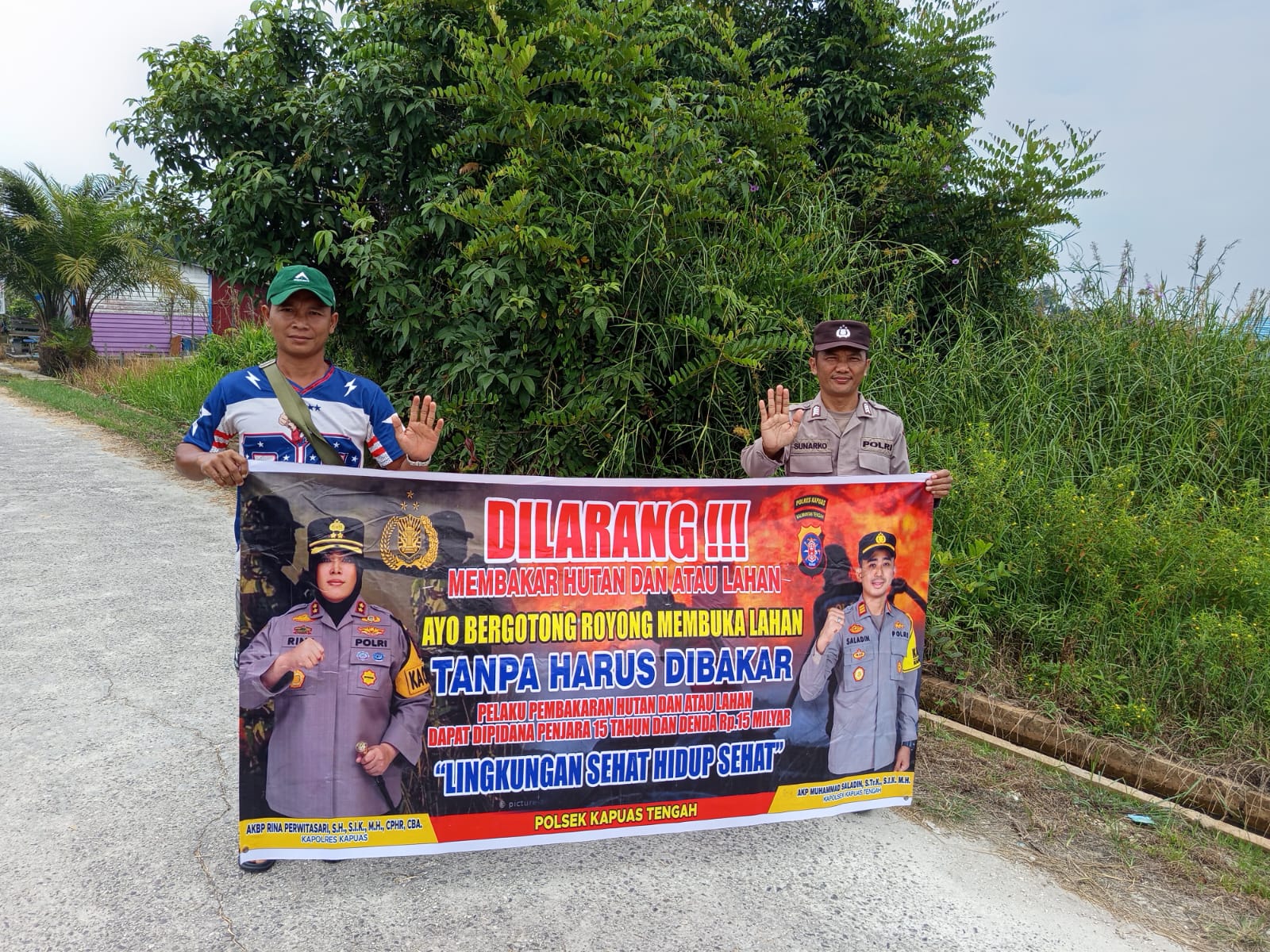 Giat Piket Polsek kapuas tengah Rutin lakukan imbauan larangan karhutla kepada masyarakat.