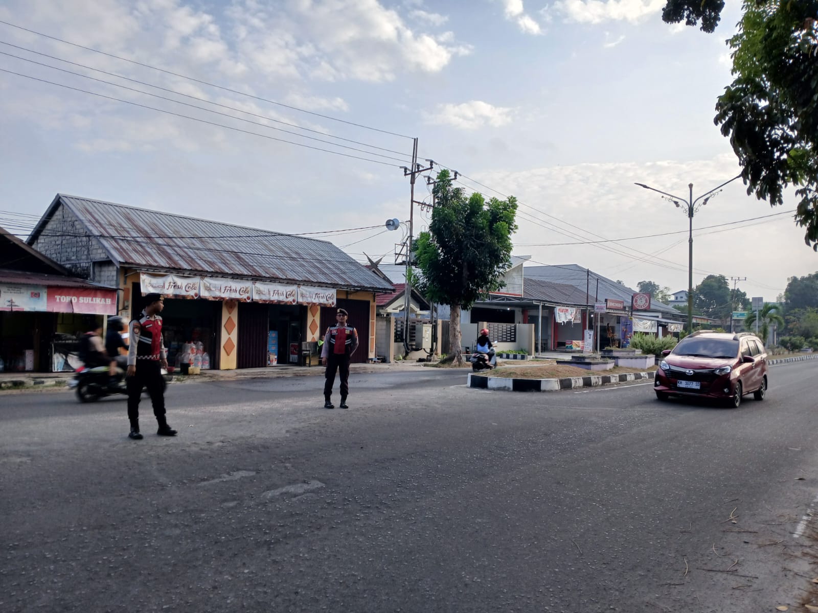 Pastikan Aktivitas Warga Dimulai dengan Aman, Sat Samapta Polres Sukamara Gelar Pengaturan Pagi