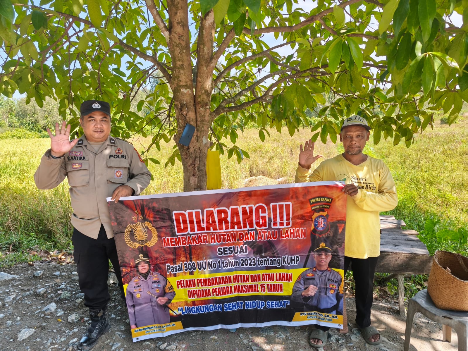 “Cegah Karhutla” Polsek Kapuas Timur Rutin Sosialisasi dan Imbau Masyarakat Tidak Membakar Hutan dan Lahan