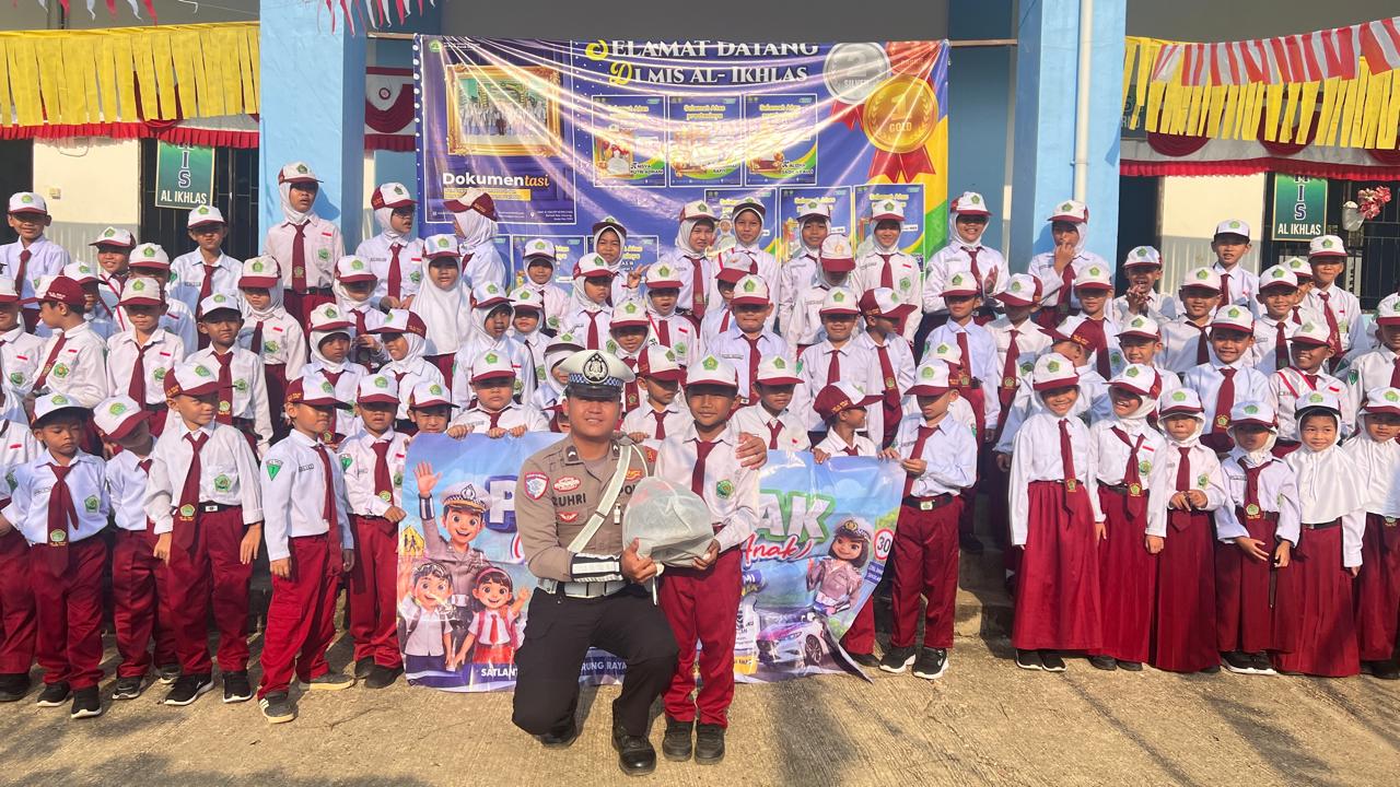 Satlantas Polres Murung Raya Gelar Police Goes To School di MIS Al-Ikhlas, Perkenalkan Rambu-Rambu Lalu Lintas