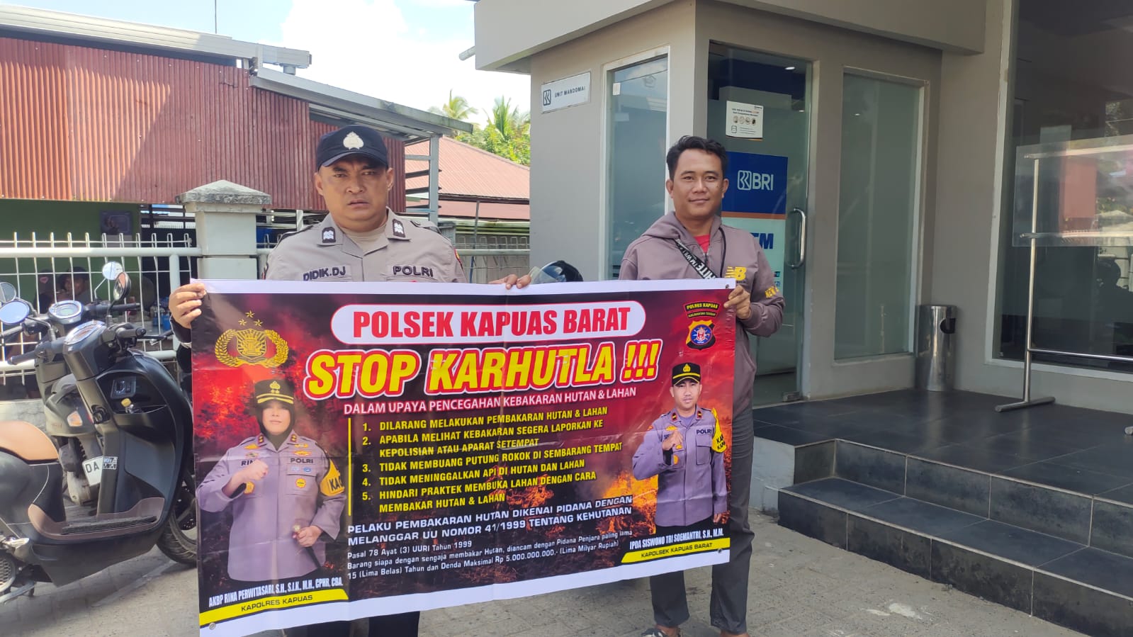 Cegah Kebakaran Hutan dan Lahan, Polsek Kapuas Barat Gencarkan Imbauan Karhutla di Kelurahan Mandomai