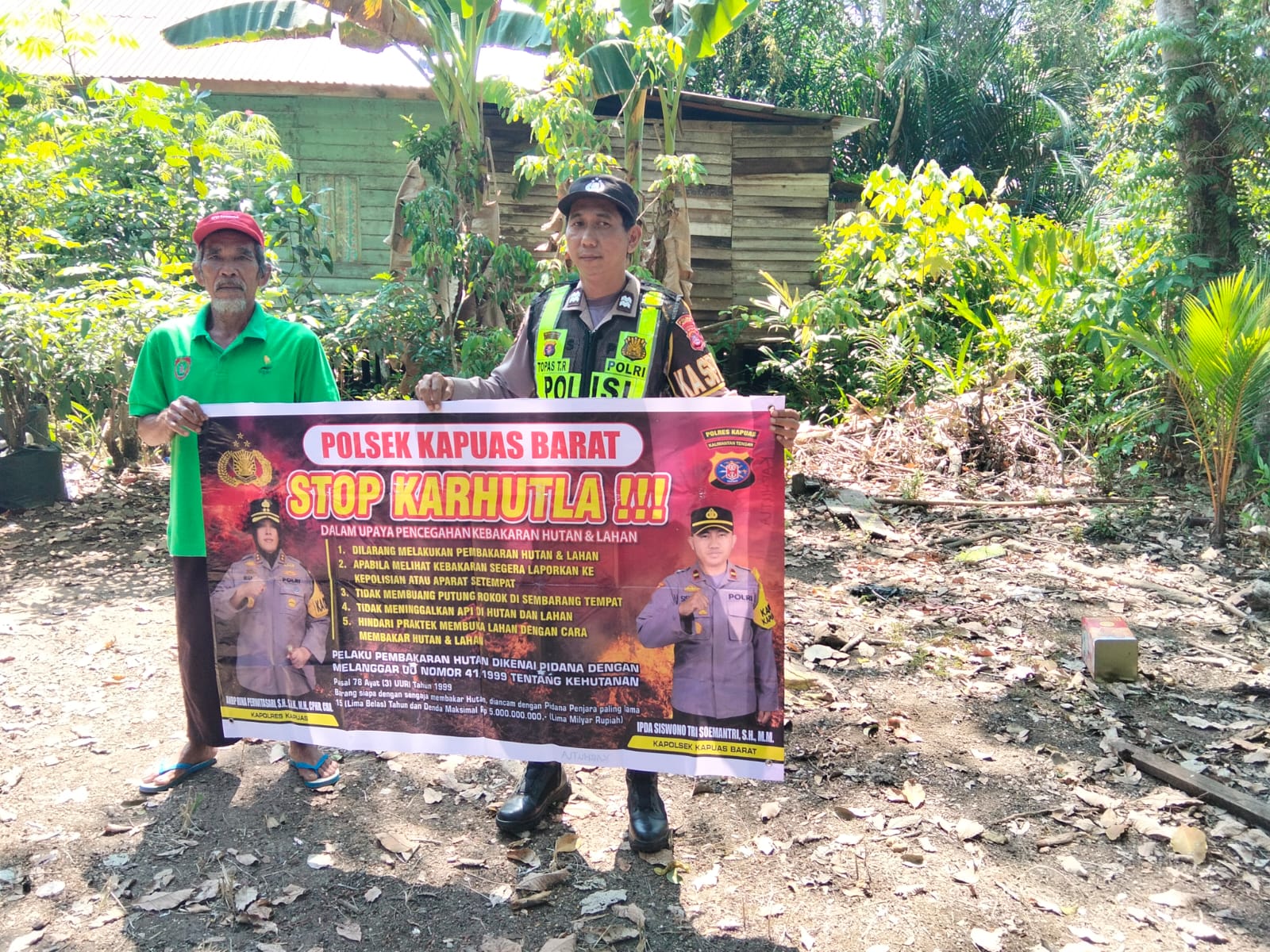 Gotong Royong Jadi Pilihan, Polsek Kapuas Barat Ajak Warga Tinggalkan Cara Bakar Lahan