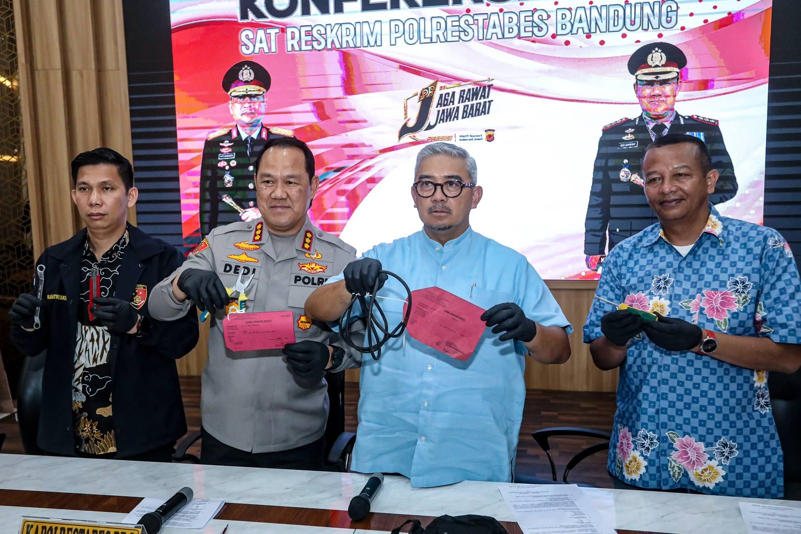 Kolaborasi Pemkot dan Polrestabes Bandung Ungkap Pencurian Kabel Traffic Light