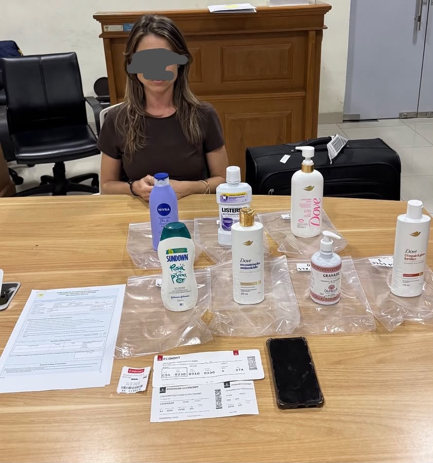 KURIR KOKAIN CAIR JARINGAN BRASIL–BALI DIBEKUK, 7 BOTOL DISITA, UPAH DIJANJIKAN Rp800 JUTA